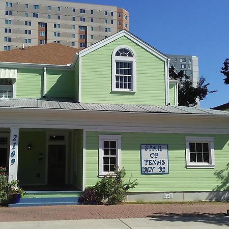 Star Of Texas Inn Building Two Остин Екстериор снимка
