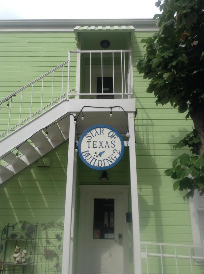 Star Of Texas Inn Building Two Остин Екстериор снимка