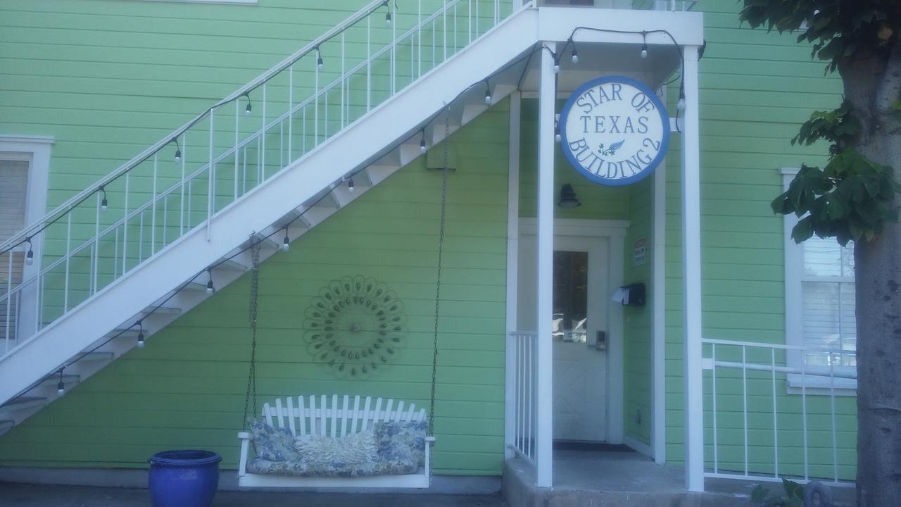 Star Of Texas Inn Building Two Остин Екстериор снимка